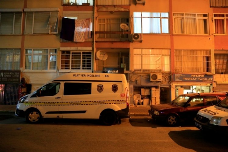 Antalya'da avukat ofis olarak da kullandığı evinde ölü bulundu