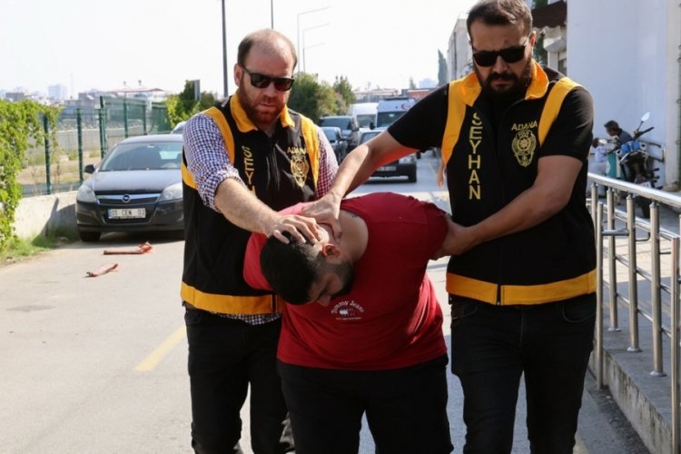 Adana'da lise &ouml;ğrencisi kız &ccedil;ocuğunu taciz eden şahıs yakalandı: 24 su&ccedil; kaydı