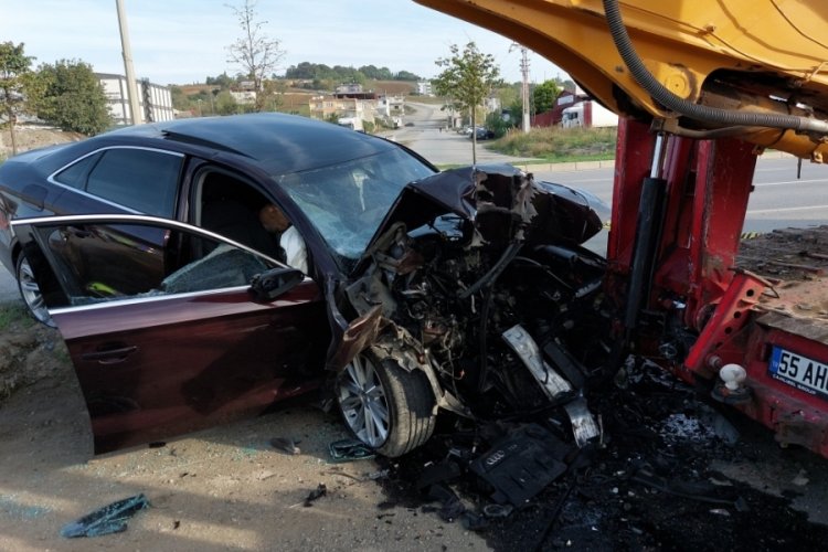Samsun'da otomobil park halindeki tıra &ccedil;arptı: 1 &ouml;l&uuml;