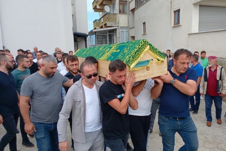 Sakarya'da patlamada &ouml;len iş&ccedil;i toprağa verildi