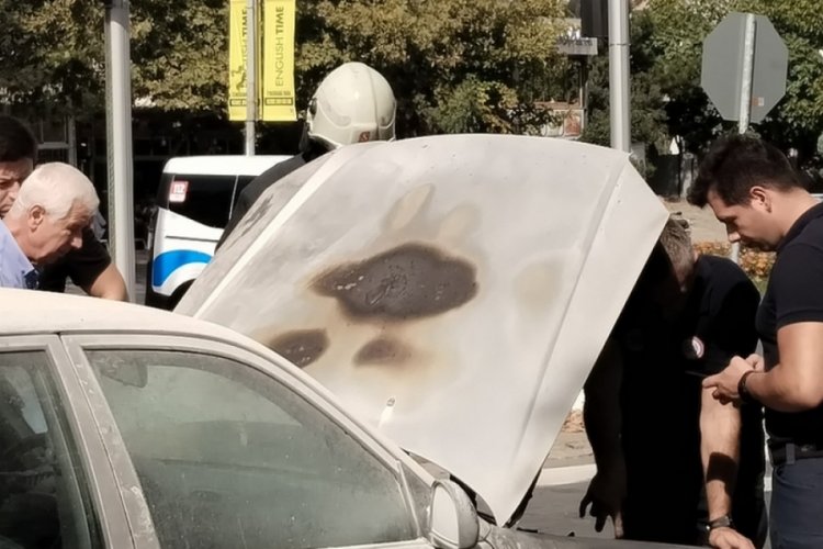Tekirdağ'da seyir halindeki araç alevlere teslim oldu