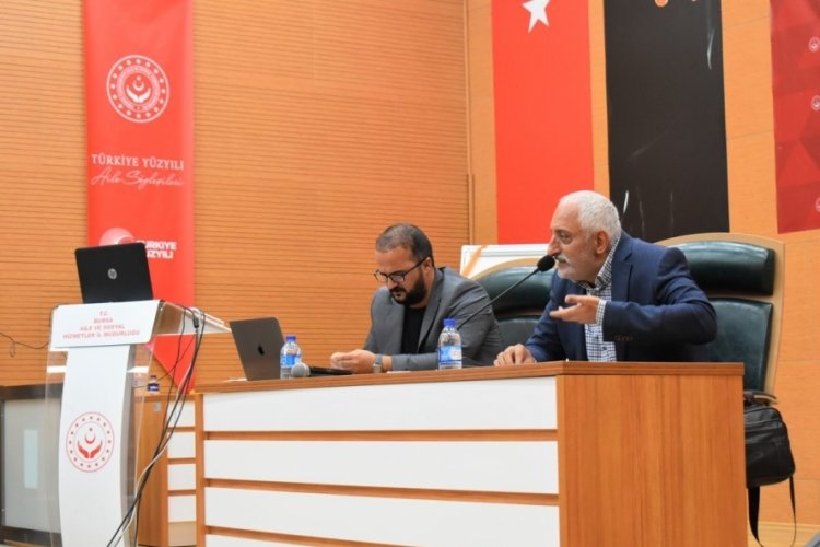 Bursa'da "Felsefi ve Dini Bağlamı İçinde Mahremiyet ve Aile" söyleşisi