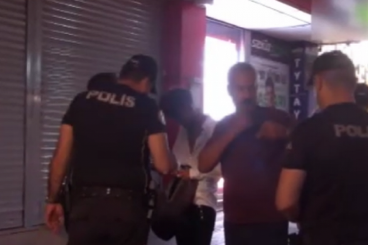 İstanbul'da uyuşturucu denetimi: 225 g&ouml;zaltı