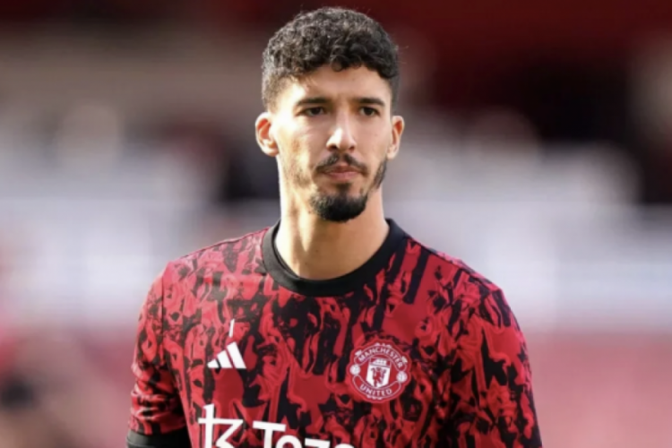 Bursalı Altay Bayındır Manchester United'da kriz yaşıyor 