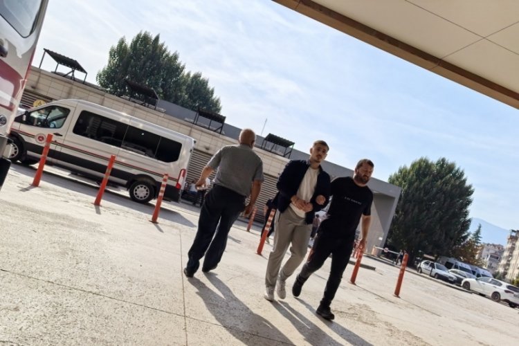 Bursa'da 'dur' ihtarına uymayan s&uuml;r&uuml;c&uuml; tutuklandı