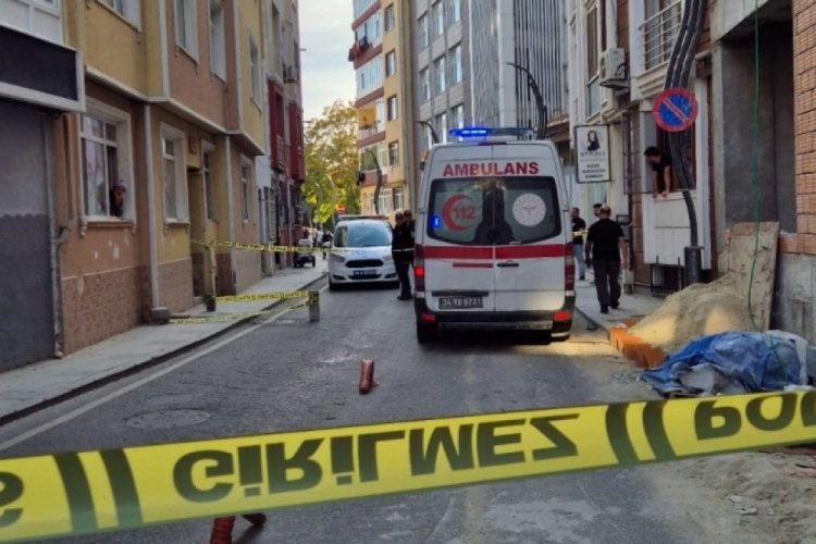 İstanbul'da 3'&uuml;nc&uuml; kattan d&uuml;şen kadın hayatını kaybetti