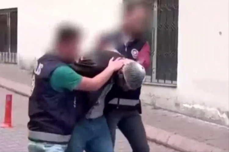 &Ouml;z kızını &ouml;ld&uuml;ren baba: Hi&ccedil;bir baba kızına kıyamaz