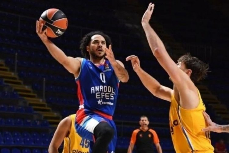 Anadolu Efes, EuroLeague'de üst üste 2. yenilgisini aldı