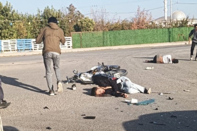 Motosiklet otomobile &ccedil;arptı: 1 &ouml;l&uuml;, 1 ağır yaralı