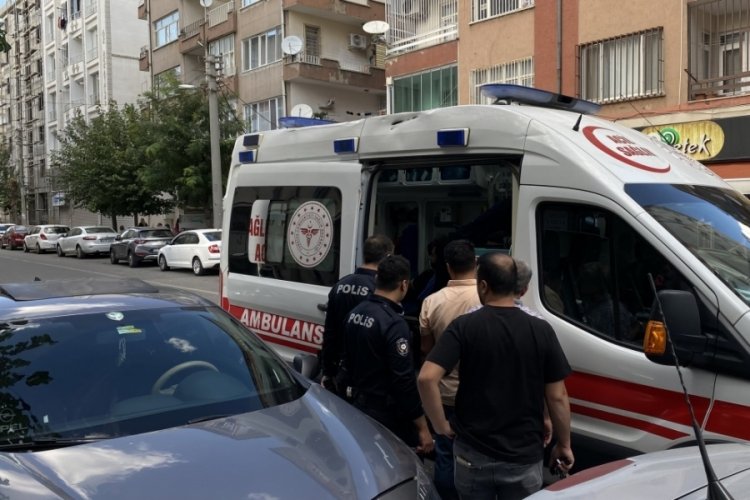 Diyarbakır'da yemekten zehirlenen 5 kişi hastaneye kaldırıldı