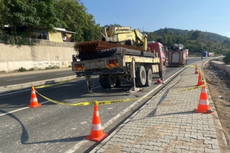 Osmaniye'de vincin altında kalan iş&ccedil;i ağır yaralandı