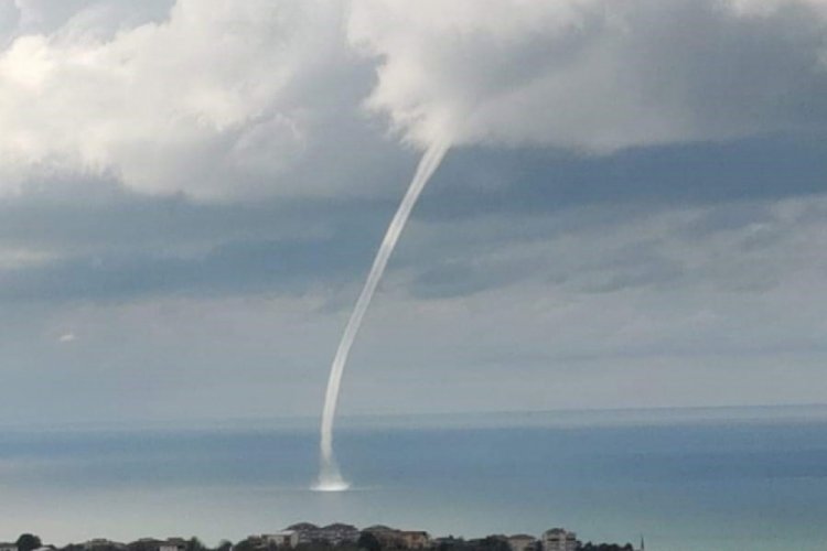 Zonguldak'ta deniz &uuml;zerinde hortum &ccedil;ıktı