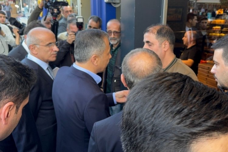 Bakan Yerlikaya, Malatya'da esnaf ile bir araya geldi
