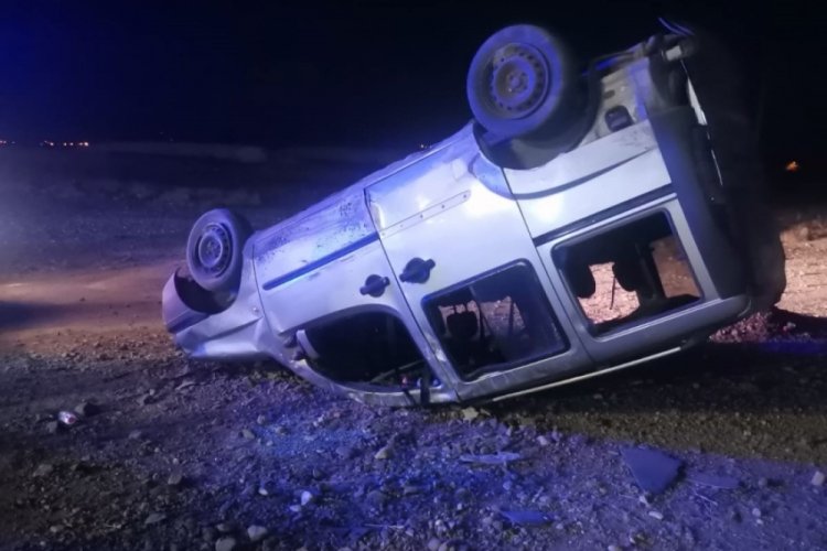 Muş'ta takla atan otomobil tarlaya u&ccedil;tu: 3 yaralı