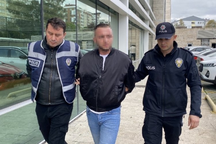 Samsun'da yolda y&uuml;r&uuml;rken kadını taciz etmişti: Kamera kayıtları incelemesi sonucu tutuklandı