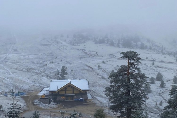 Bolu'da kar yağışı etkili oldu