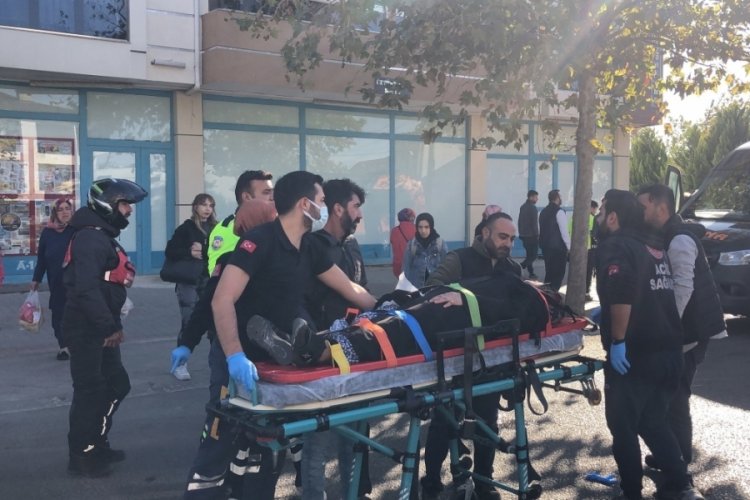 Yaya ge&ccedil;idinden ge&ccedil;en 3 kişiye minib&uuml;s &ccedil;arptı