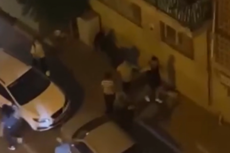 Adana'da tartıştığı genci sokakta tabancayla vurdu