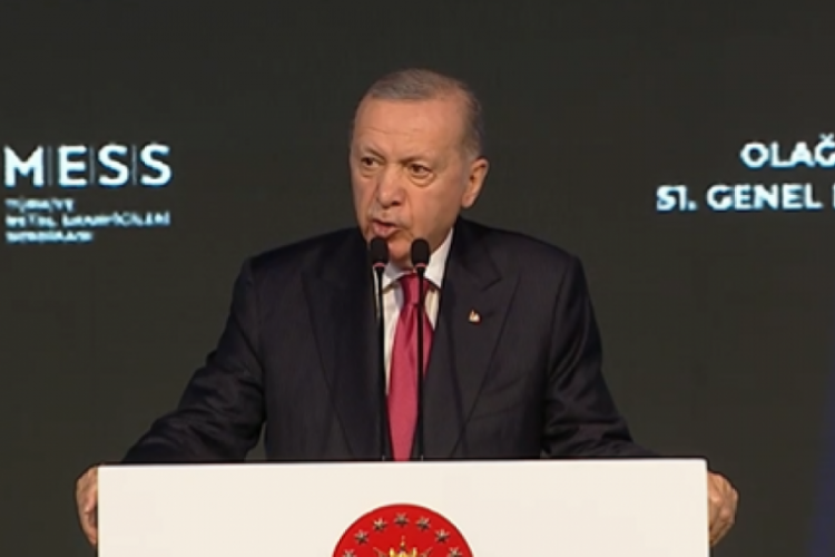 Cumhurbaşkanı Erdoğan: Millet yol mu yiyecek diyen vizyonsuzları da g&ouml;rd&uuml;k