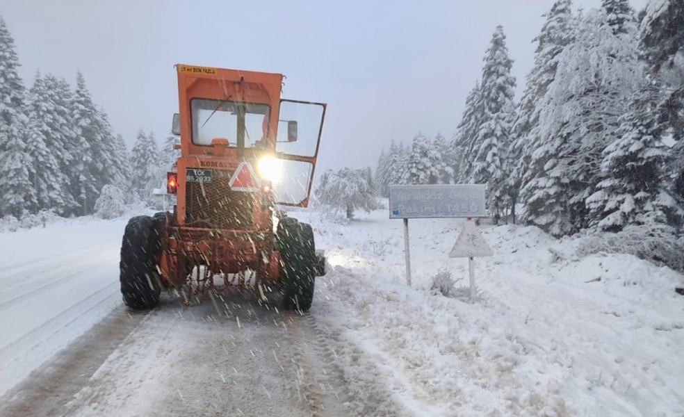 Kastamonu'da kar yağışı hayatı fel&ccedil; etti