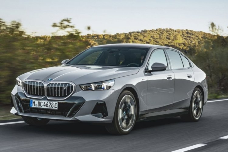 BMW 600 binden fazla aracı geri çağırdı