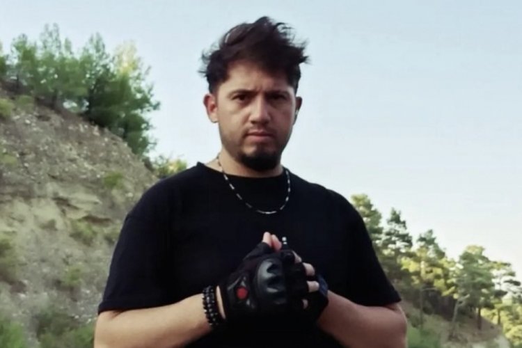 Kazada yaralanan s&uuml;r&uuml;c&uuml; hastanede hayatını kaybetti