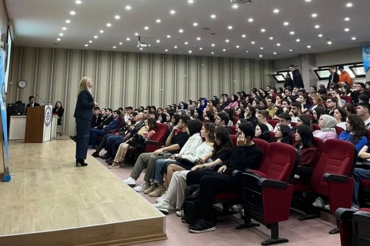 Birgül Yıldız Günay Üniversiteyi kazandım peki ya şimdi panelinde konuştu