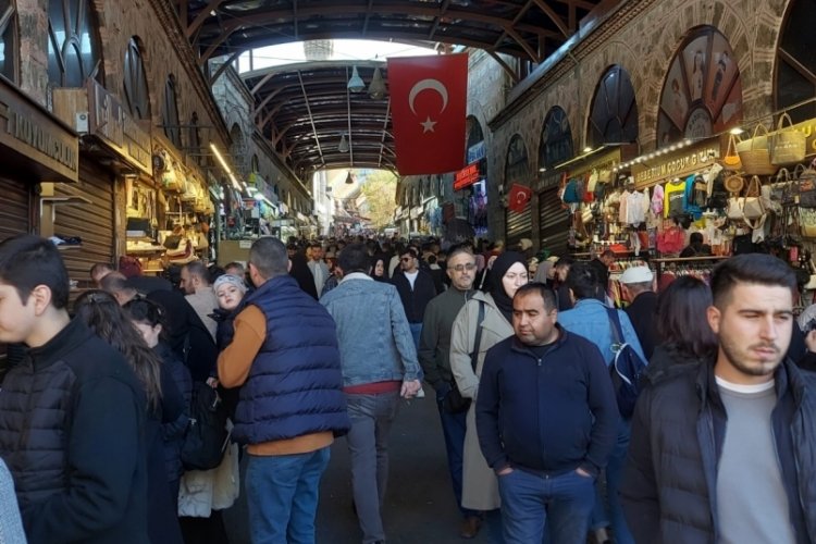 Bursa'da hafta sonu çarşı geleneği bozulmadı! Akın ettiler