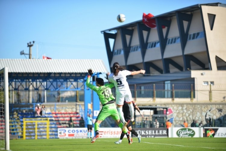 1923 Mustafakemalpaşaspor Yozgat Bozok Spor'u mağlup etti