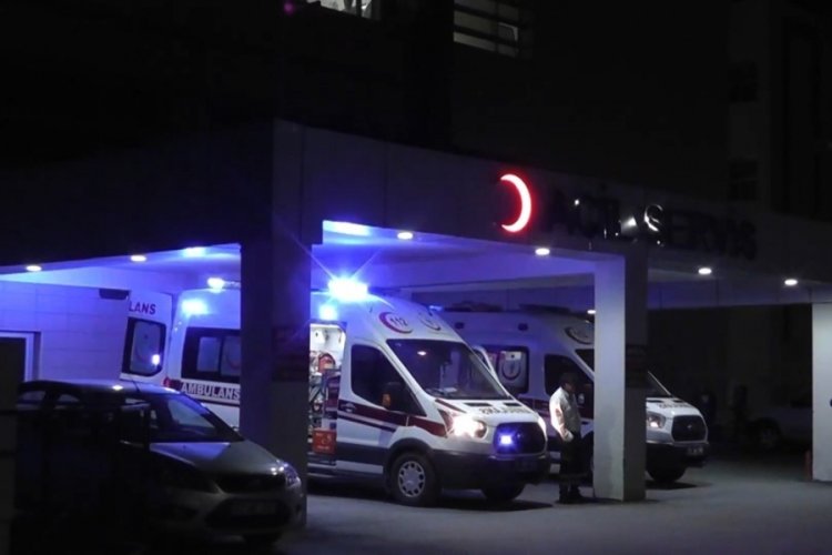 Niğde'de trakt&ouml;r şarampole devrildi: 1 &ouml;l&uuml;, 1 yaralı