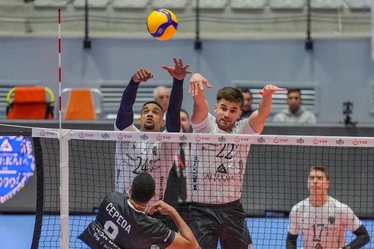 Bursa&nbsp;Büyükşehir Belediyespor, Atatürk Voleybol Vestel Spor Kompleksi'nde karşılaştı