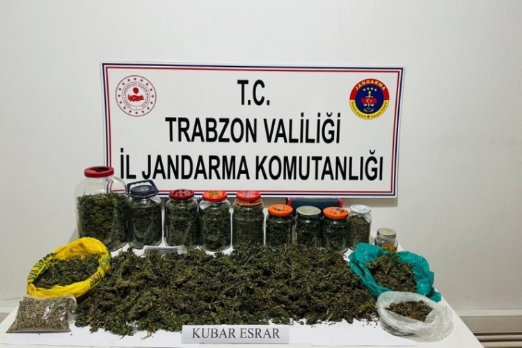 Esrarı kavanoz i&ccedil;inde buzdolabında saklamış