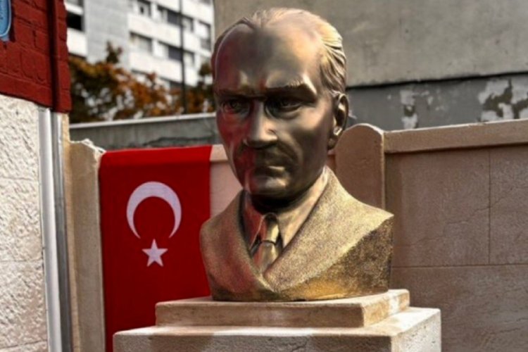 Fransa'nın ilk Atat&uuml;rk b&uuml;st&uuml; a&ccedil;ıldı