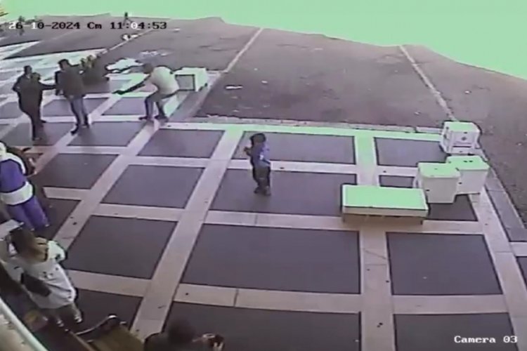 Terminalde otob&uuml;s beklerken silahlı saldırıya uğradı