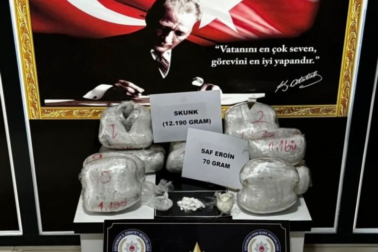 Adıyaman'da iki tırda 12 kilogram uyuşturucu ele ge&ccedil;irildi