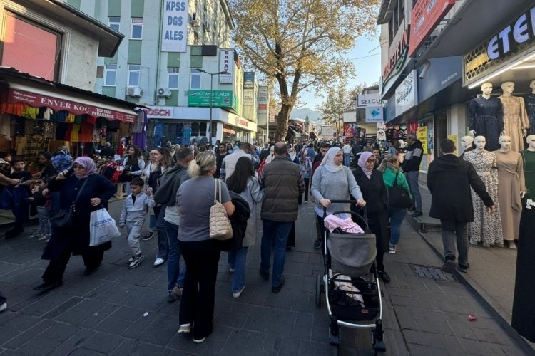 Bursalılara sorduk: Cumhuriyet Bayramı sizin için ne ifade ediyor?