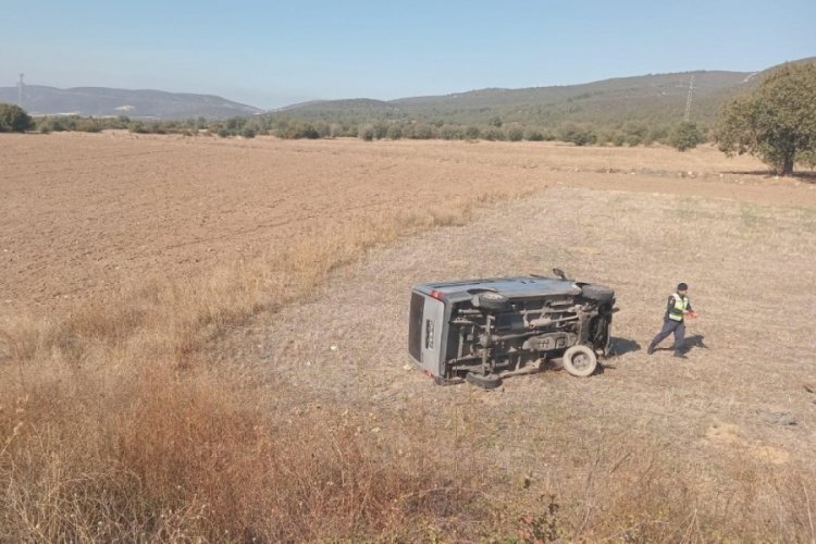 Bilecik'te kontrolden &ccedil;ıkan ara&ccedil; şarampole u&ccedil;tu, s&uuml;r&uuml;c&uuml;s&uuml; yaralandı