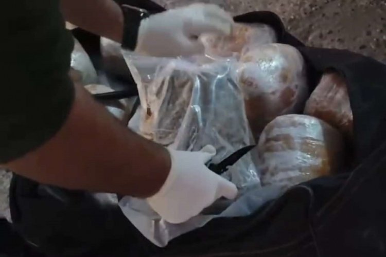 Osmaniye'de durdurulan otomobilden kilolarca uyuşturucu &ccedil;ıktı