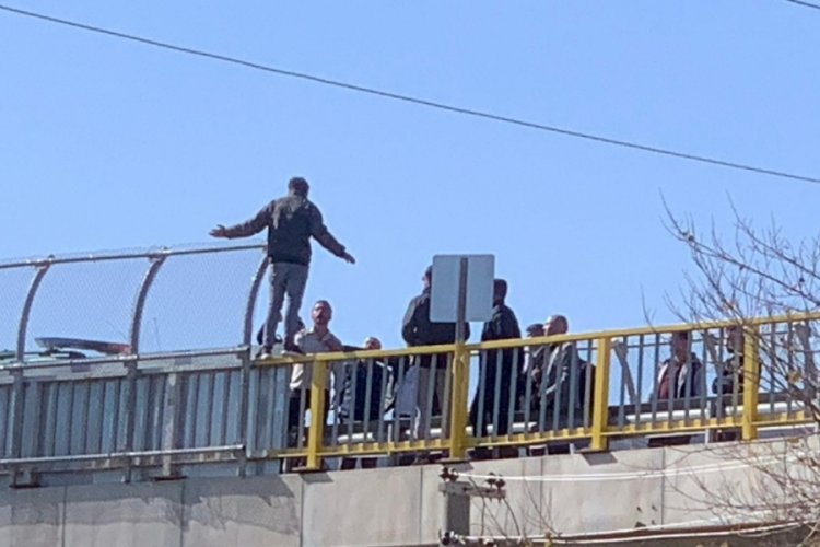 &Uuml;st ge&ccedil;itte intihar girişimi