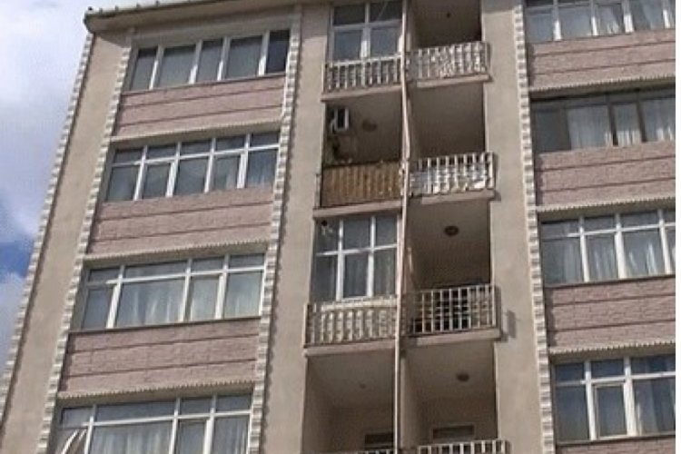 Miras davası can aldı: Abisini &ccedil;eki&ccedil;le &ouml;ld&uuml;rd&uuml;