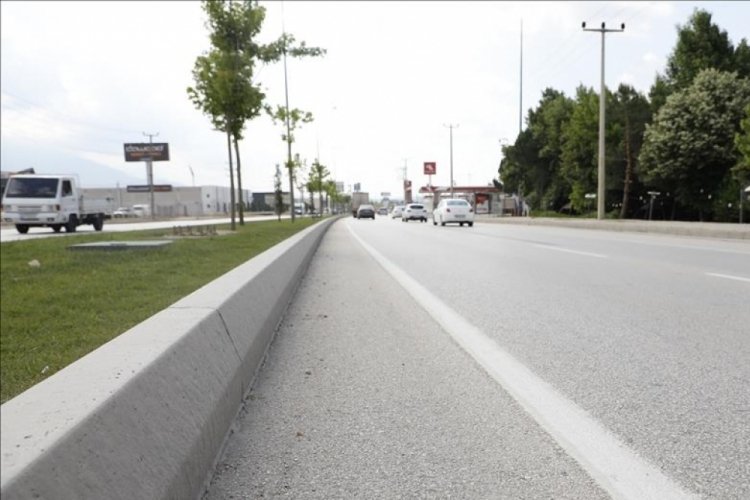 Eskişehir'den ge&ccedil;en Ankara-Bursa karayolundaki hız limiti d&uuml;ş&uuml;r&uuml;ld&uuml;