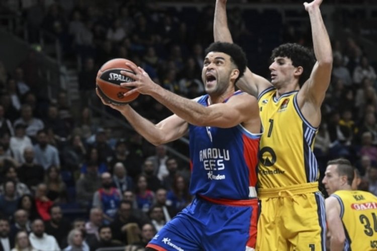 Anadolu Efes, Almanya'da farklı geçti