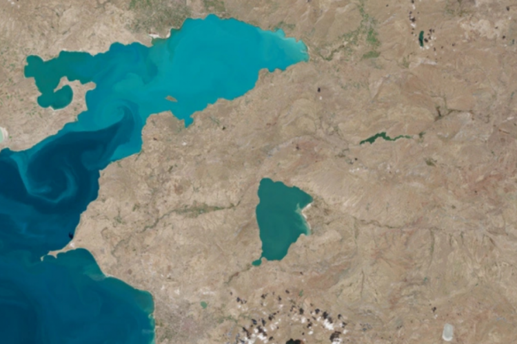 Avrupa Uzay Ajansı, Van G&ouml;l&uuml;'ndeki g&uuml;&ccedil;l&uuml; akıntıları g&ouml;r&uuml;nt&uuml;ledi