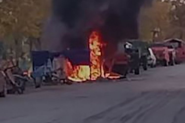Elazığ'da hurda atıkların olduğu alanda yangın!