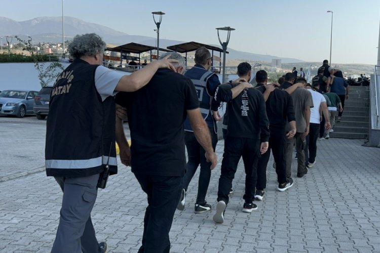Uygulama noktalarını paylaşmak i&ccedil;in WhatsApp grubu kuran 13 şahıs g&ouml;zaltına alındı