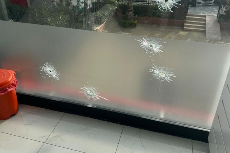Diş kliniğine g&uuml;peg&uuml;nd&uuml;z kurşun yağmuru!
