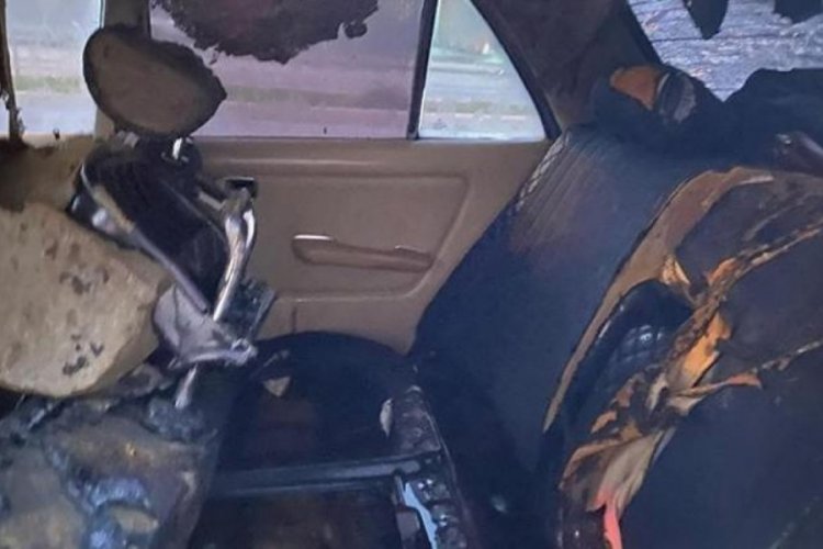 Samsun'da ısrarla otomobili yakmak istedi, g&ouml;zaltına alınsa da vazge&ccedil;medi