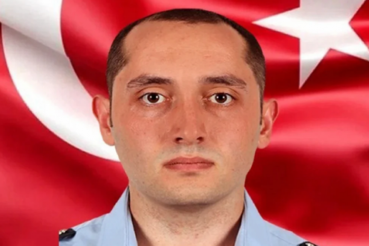 Ali Yerlikaya'dan şehit polis Og&uuml;n Y&uuml;r&uuml;mez i&ccedil;in taziye mesajı