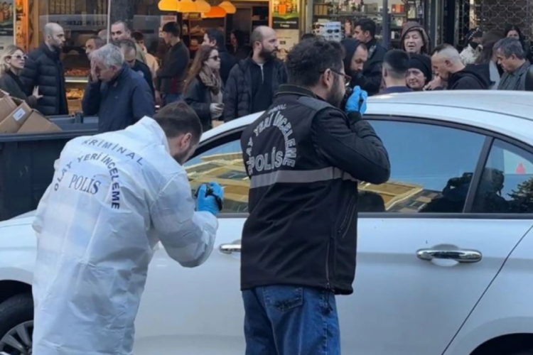 İstanbul'da otomobilin arka koltuğunda ceset bulundu