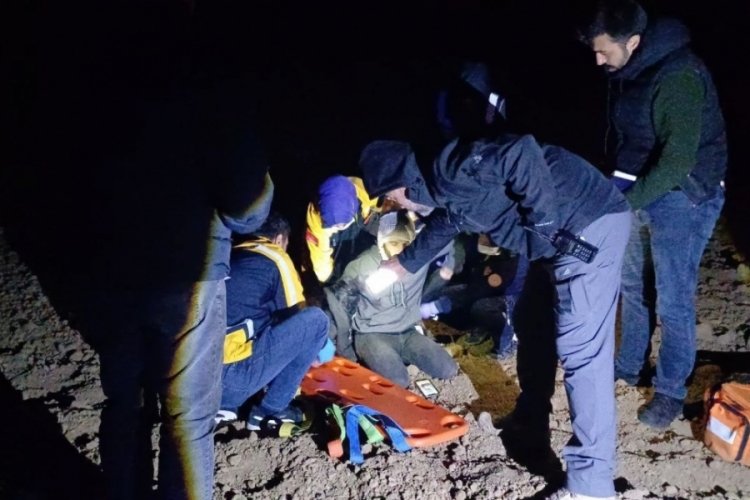 Okul servisinde birlikte alkol aldıkları şahsı darp edip, t&uuml;fekle yaraladılar